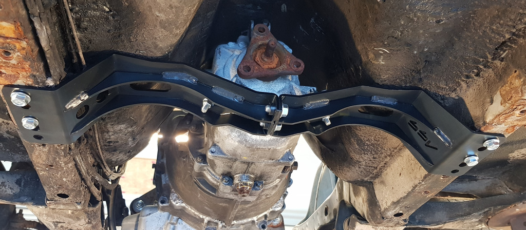 Växellådsbalk BMW ZF 5vxl - Volvo 240